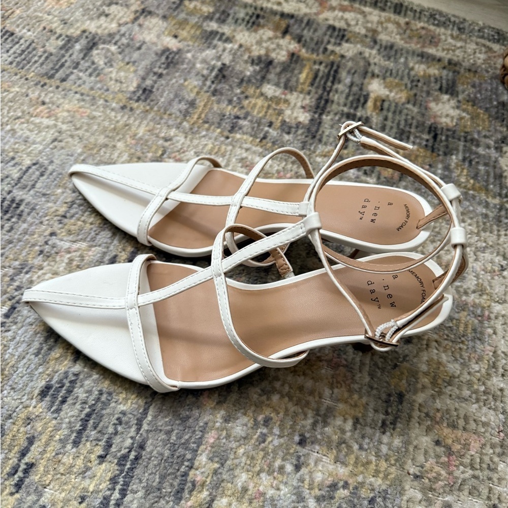 Women's White faux leather Strappy Sandals - Picture 2 of 7